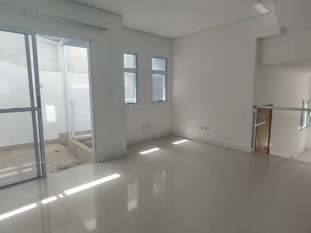 Casa para Venda em Santana de Parnaíba - 4