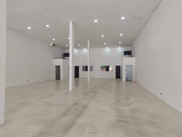 Salão Comercial para Locação em Cajamar - 4