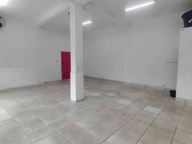 Salão Comercial para Locação em Jandira - 3